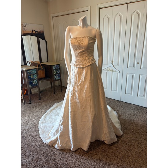 Gabriella Couture Ivory Strapless Beaded Embroidered Wedding Dress Gown RN109427